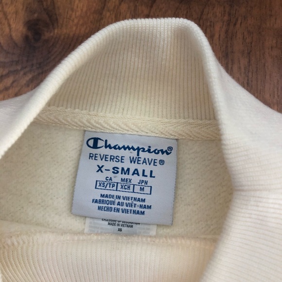 Urban Outfitters Champion Cream Mock-neck Sweatshirt - Picture 2 of 4